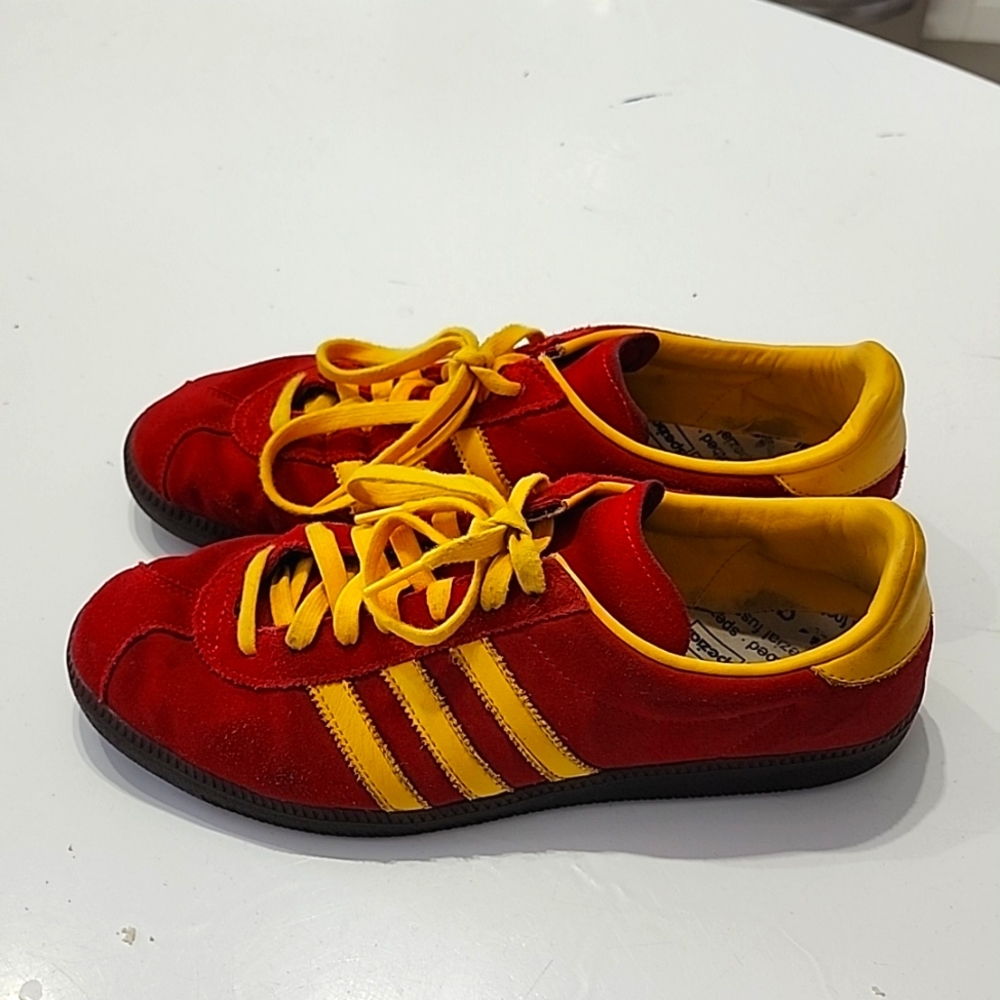 Adidas Sneakers